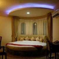 Crystal Paark Inn