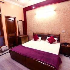 Hotel Ganga Maiya