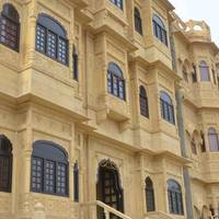 Hotel The Golden House
