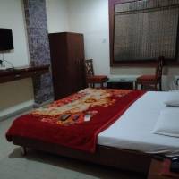 STARiHOTELS Bombay Hospital Road Indore