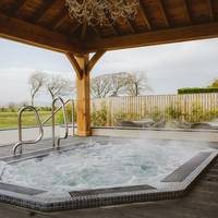 Bowfield & Country Club
