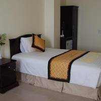 Square Hotel