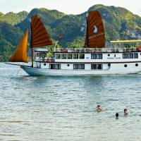 Halong Phoenix Cruiser