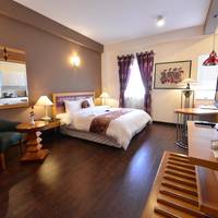 Golden Sun Villa Hotel