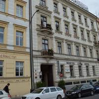 A Plus Hotel & Hostel