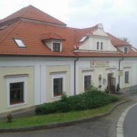 Zamecky hotel U Rajskych