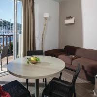 Apartment Six Fours with Sea View II