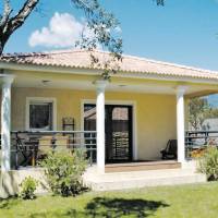 Three-Bedroom Holiday home Marine 07