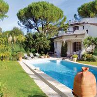 Holiday Home Domaine Les Peyroues