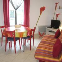 Rental Apartment A Environ 1Km De La Plage, Agreable Petit Type 2 + Garage