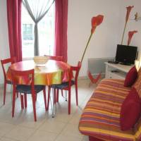 Rental Apartment A Environ 1Km De La Plage, Agreable Petit Type 2 + Garage