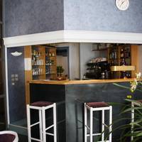 Dyke Hotel