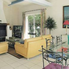 Holiday Home Chemin Du Clos Des Grennettes