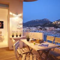 Appartement avec terrasse, sur le port, pieds dans l'eau