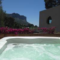 BY Cassis