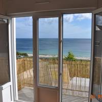 Plongeant Sur La Plage D'audierne