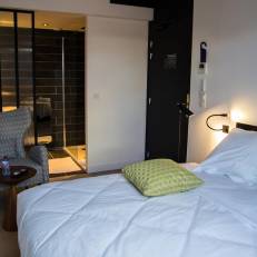 Grand Place Hotel