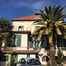 Hotel-Residence Le Grillon