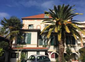 Hotel-Residence Le Grillon