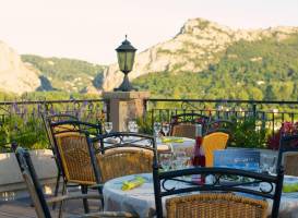 Logis Hotel La Porte des Cevennes