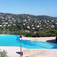 Le Petit Village 2