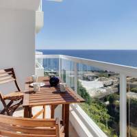 Apartment with Stunning Seaviews
