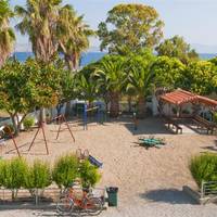 Alexandra Beach Hotel & Apartments