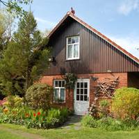 Ferienhaus im groben Garten