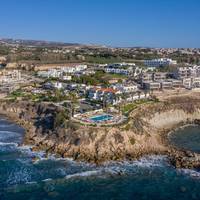 Vrachia Beach Hotel & Suites