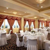 Four Points by Sheraton Toronto Lakeshore
