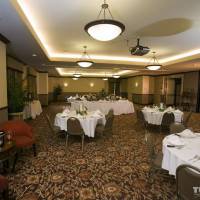 Four Points by Sheraton Knoxville Cumberland House