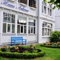 Jasmund-04-Ferienwohnung-bis-6-Personen-Wohng-4