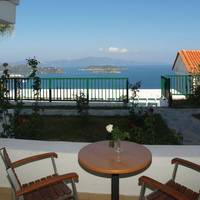 Kivo Skiathos Hotel & Suites