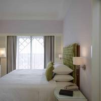 Ambassador Row Hotel Suites by Lanson Place