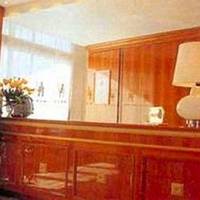 Summit Hotel