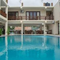 Sapphire Seas Beachfront Hotel