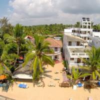 Royal Beach Hotel & Restaurant