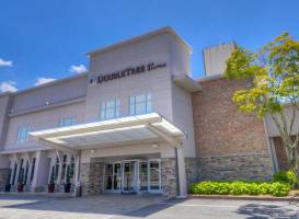 DoubleTree by Hilton Hotel Raleigh - Brownstone - University