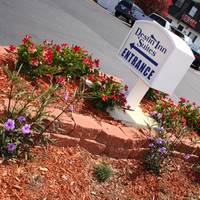 Destin Inn & Suites