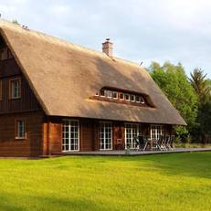 Exklusives Holzhaus