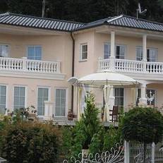 Eifelpalace Iv