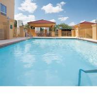 La Quinta Inn & Suites San Antonio The Dominion