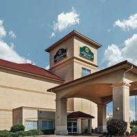La Quinta Inn & Suites Longview North Hotel