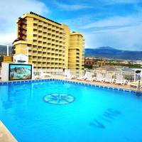 Skyview Hotel by LIVVO