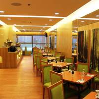 BSA Twin Towers Hotel