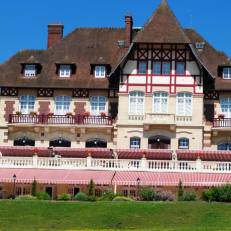 Le Chateau De La Tour