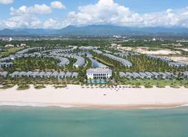 Melia Vinpearl Cam Ranh Beach Resort 