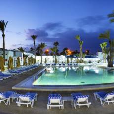 Hari Club Beach Resort