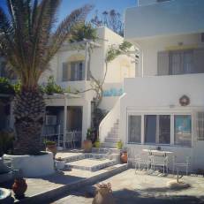 Vrohaki Studios & Rooms