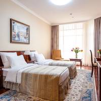 Alanda Hotel